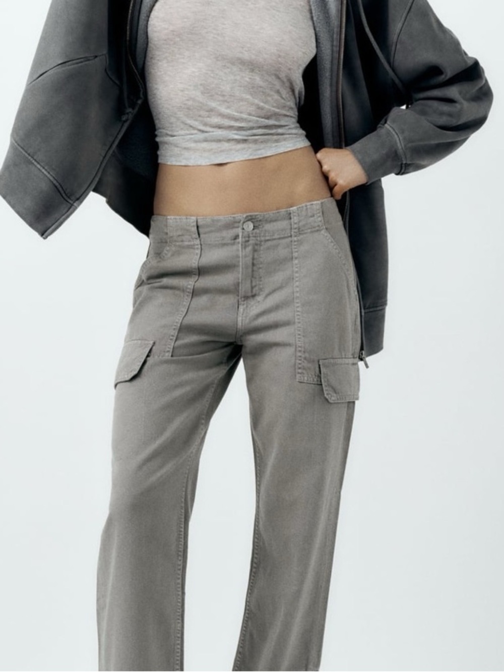 Zara • Mid Rise Adjustable Tab Cotton Cargo Pants - Picture 9 of 9